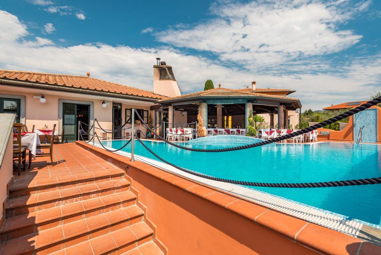 Hotel La Pietra Restaurant Fosdinovo Exteriör bild